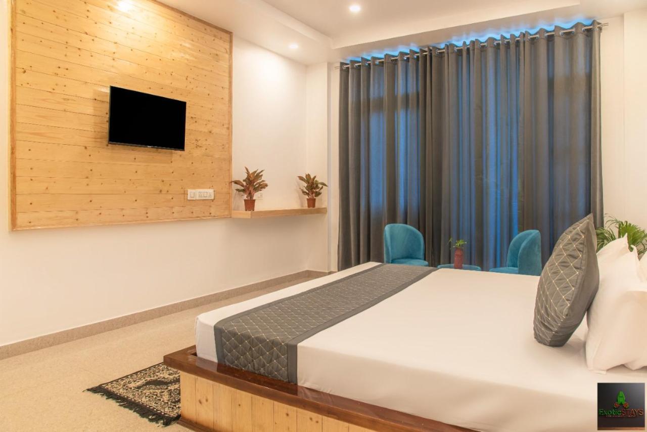The Hillside Inn Kasauli By Exotic Stays Zewnętrze zdjęcie