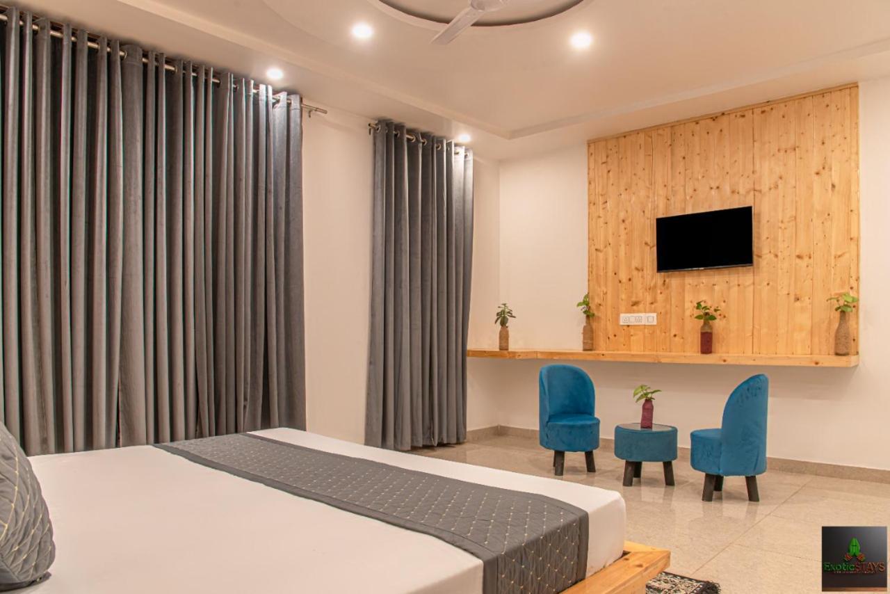 The Hillside Inn Kasauli By Exotic Stays Zewnętrze zdjęcie