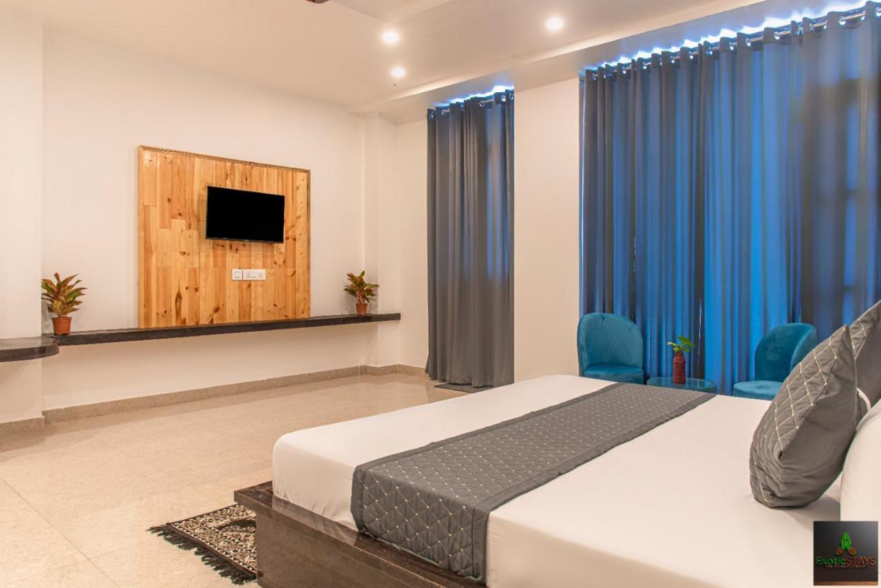 The Hillside Inn Kasauli By Exotic Stays Zewnętrze zdjęcie