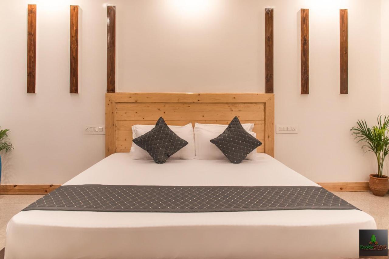 The Hillside Inn Kasauli By Exotic Stays Zewnętrze zdjęcie