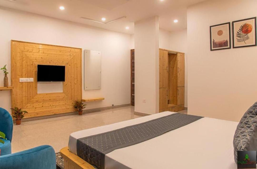 The Hillside Inn Kasauli By Exotic Stays Zewnętrze zdjęcie